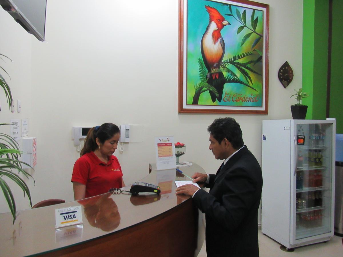 Alojamiento El Cardenal 伊基托斯 外观 照片