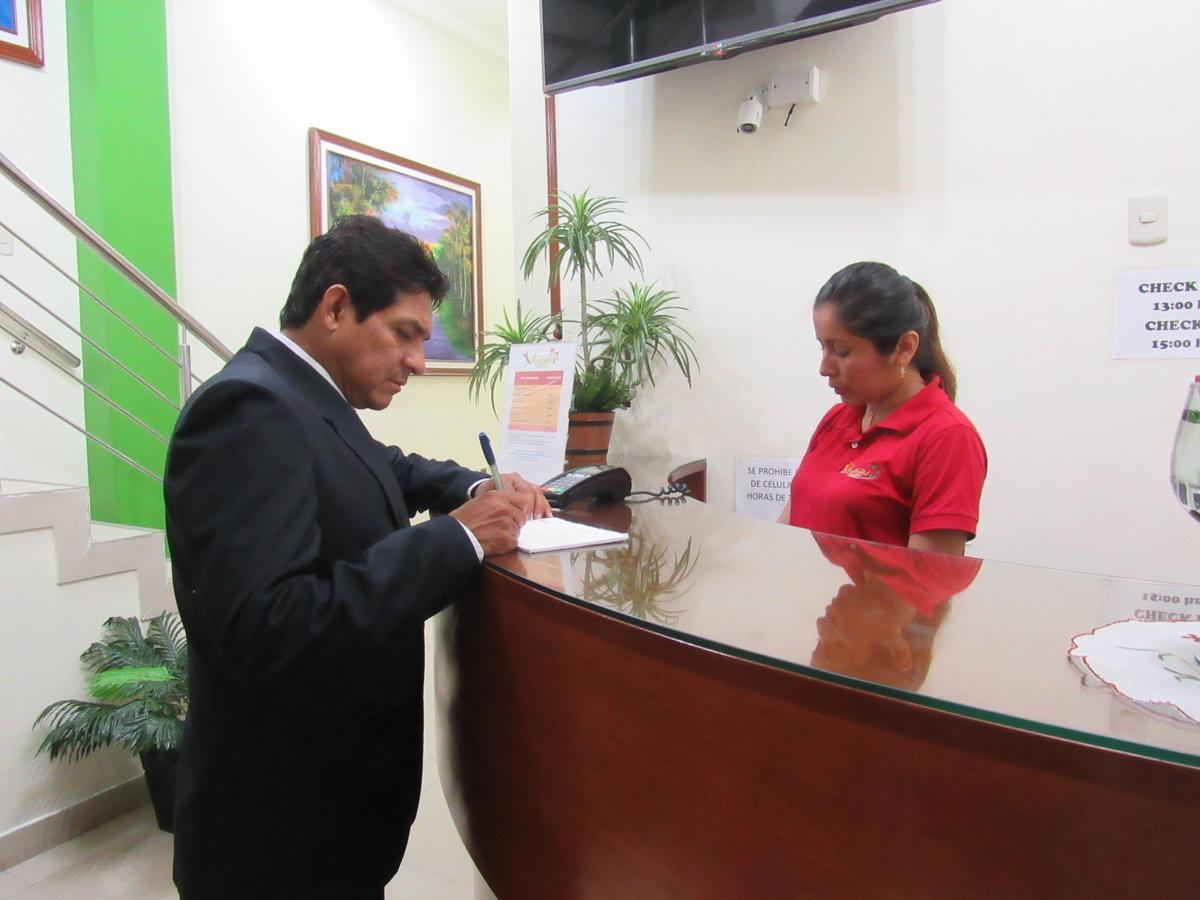 Alojamiento El Cardenal 伊基托斯 外观 照片